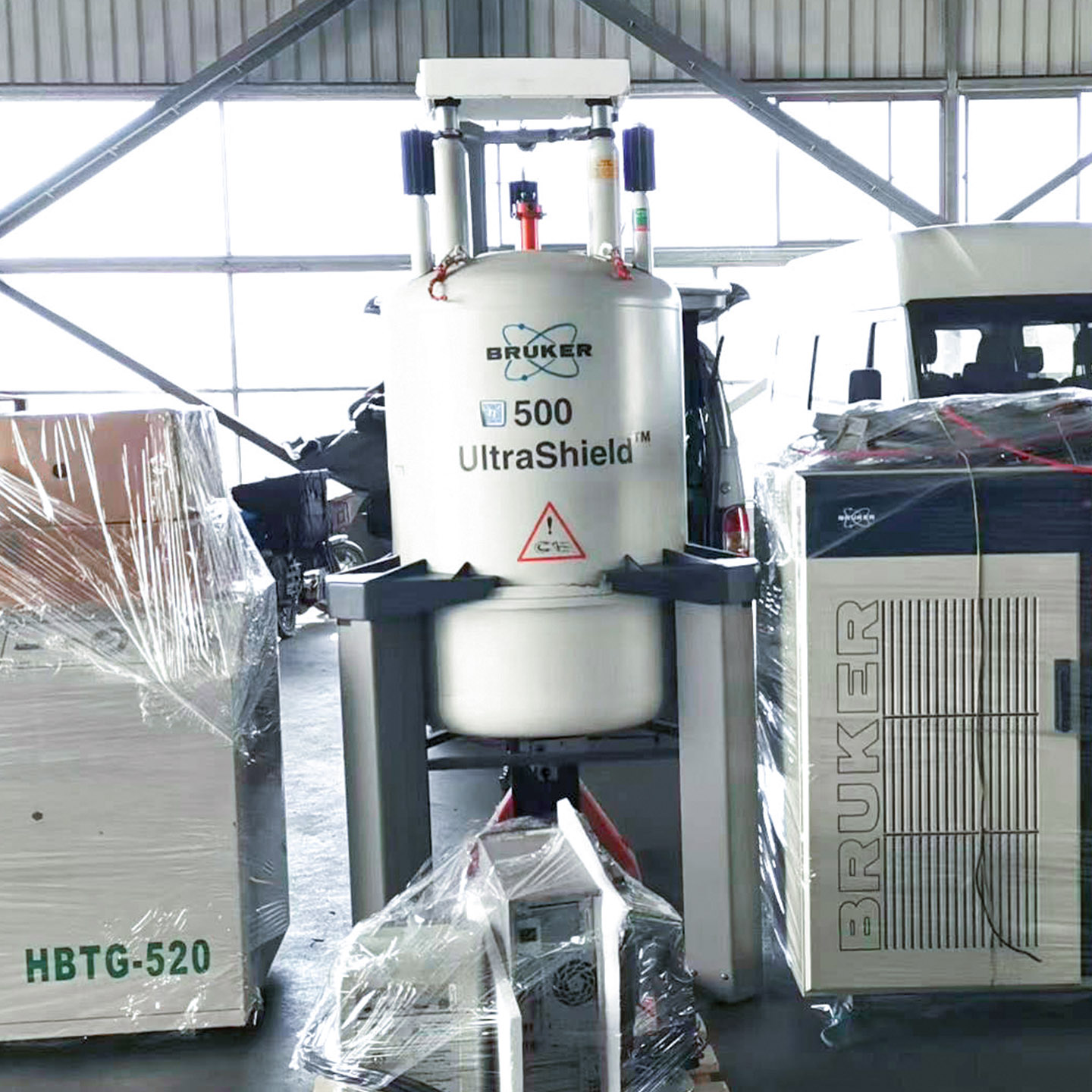 Bruker 500 UltraShield 001.jpg
